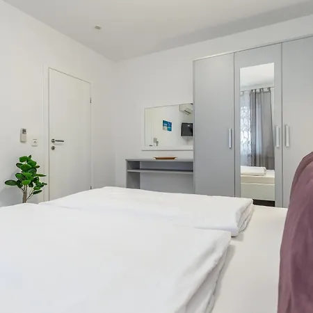 Ana & Josip Apartment *