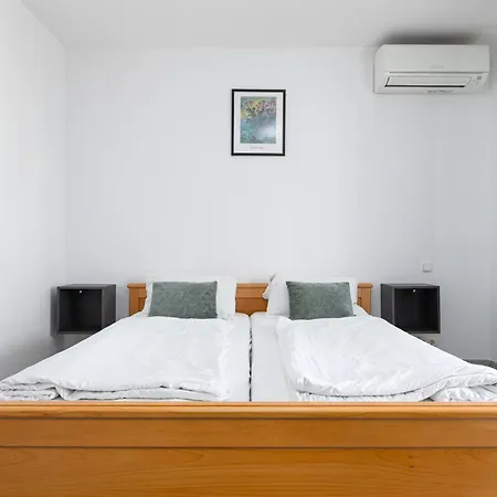 Ana & Josip Apartment *