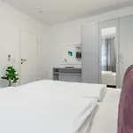 Ana & Josip Apartment *