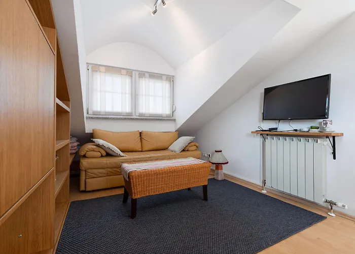 アパート Ana & Josip ポレッチ