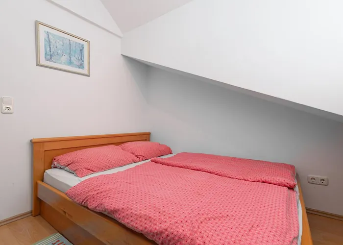 アパート Ana & Josip